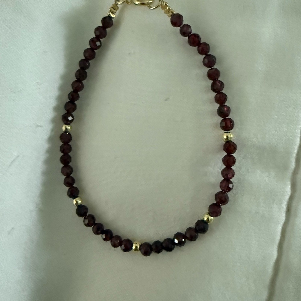 Elegant Garnet Beaded Bracelet
